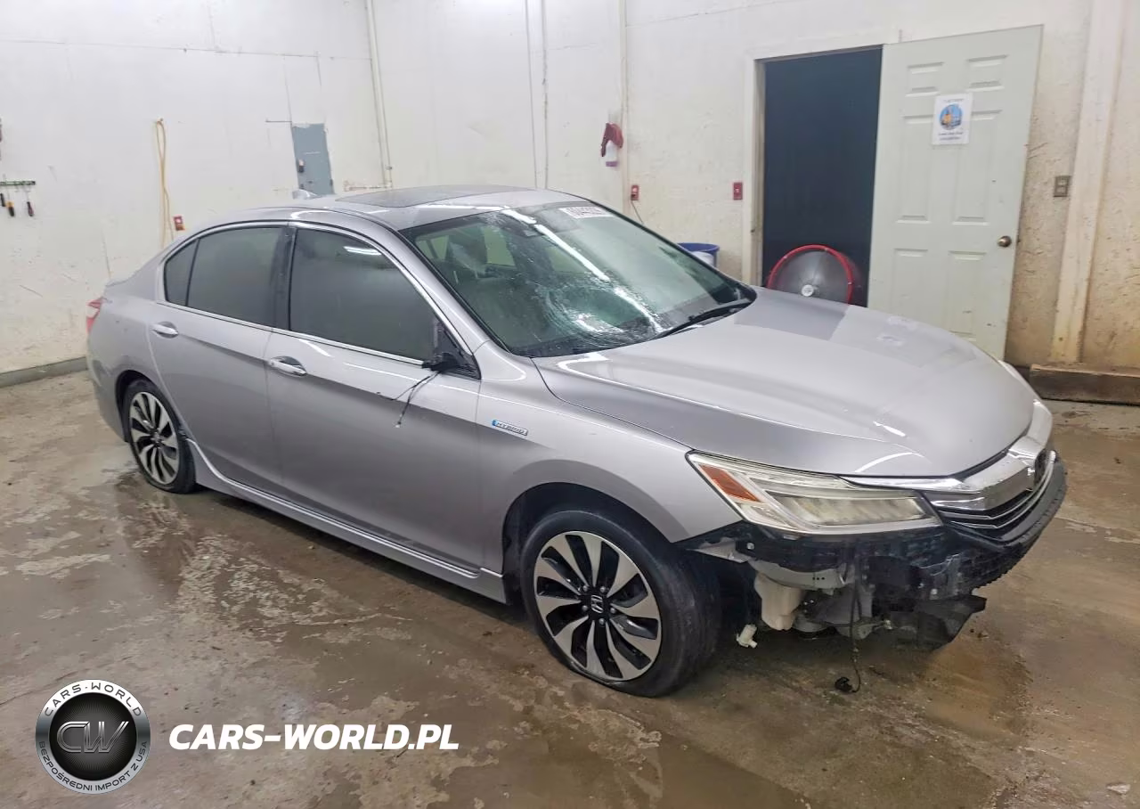 2017 Honda Accord Touring Hybrid VIN:JHMCR6F74HC028015 - 4