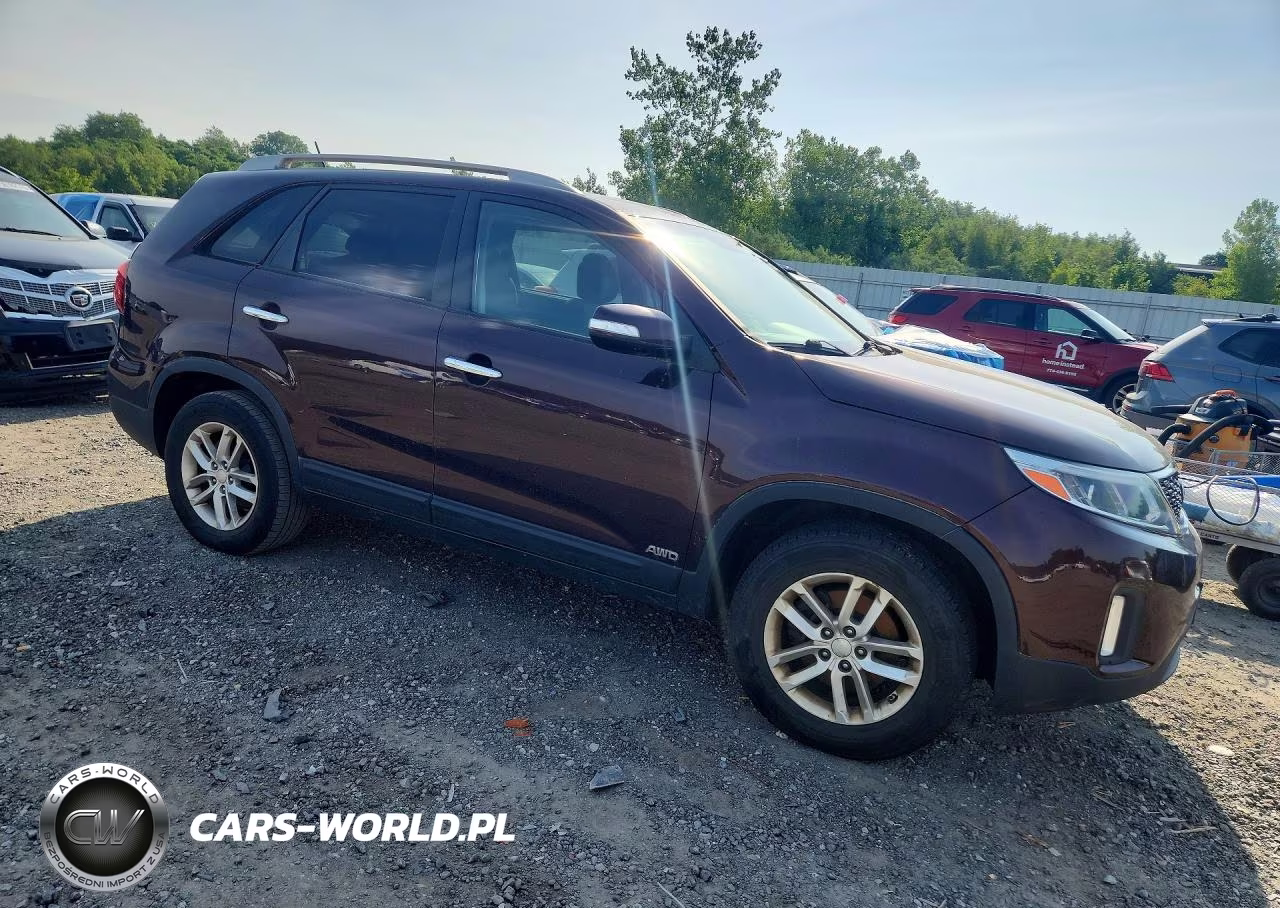 2015 Kia Sorento Lx VIN:5XYKTDA67FG617098 - 4