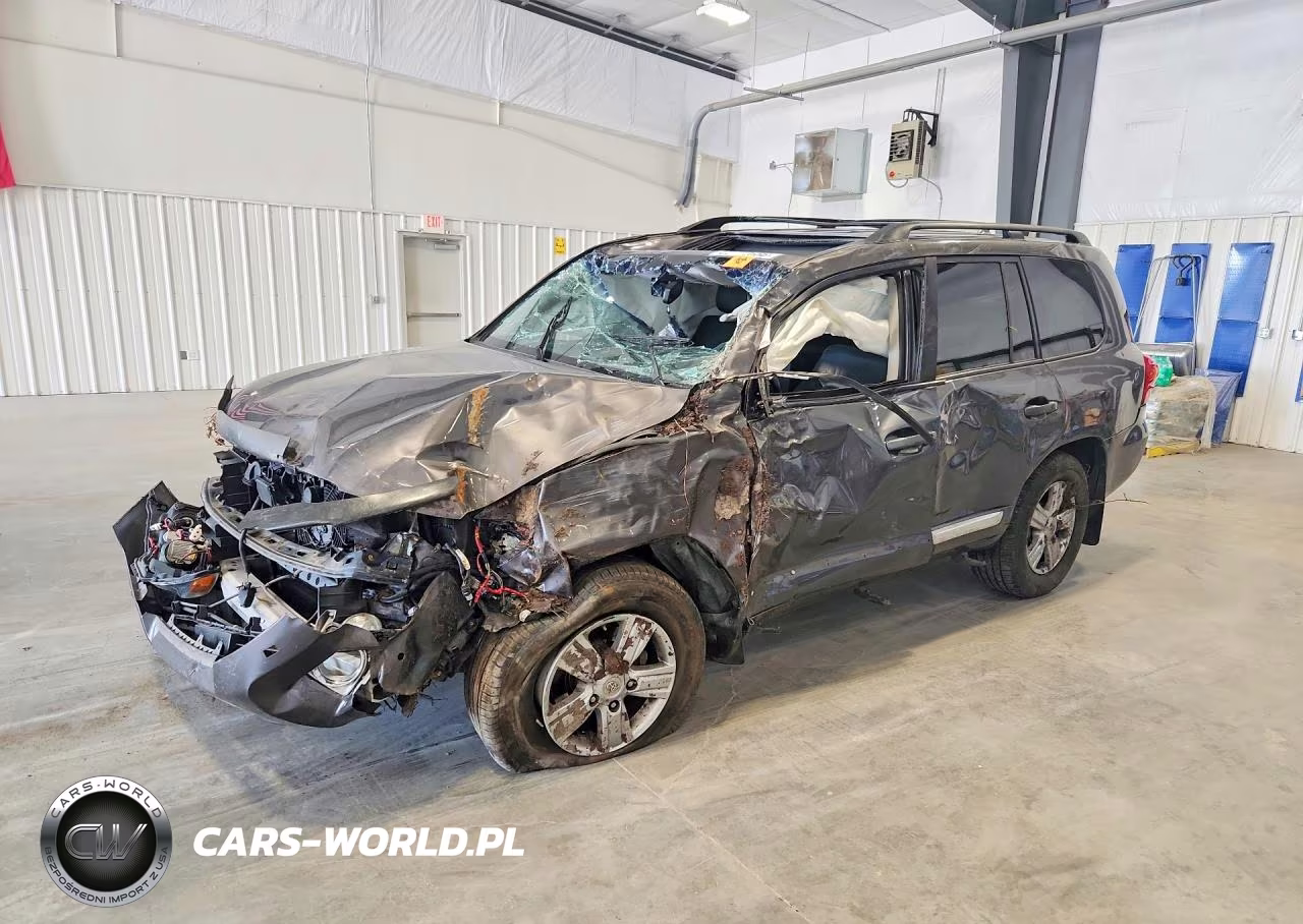 2013 Toyota Land Cruiser Base