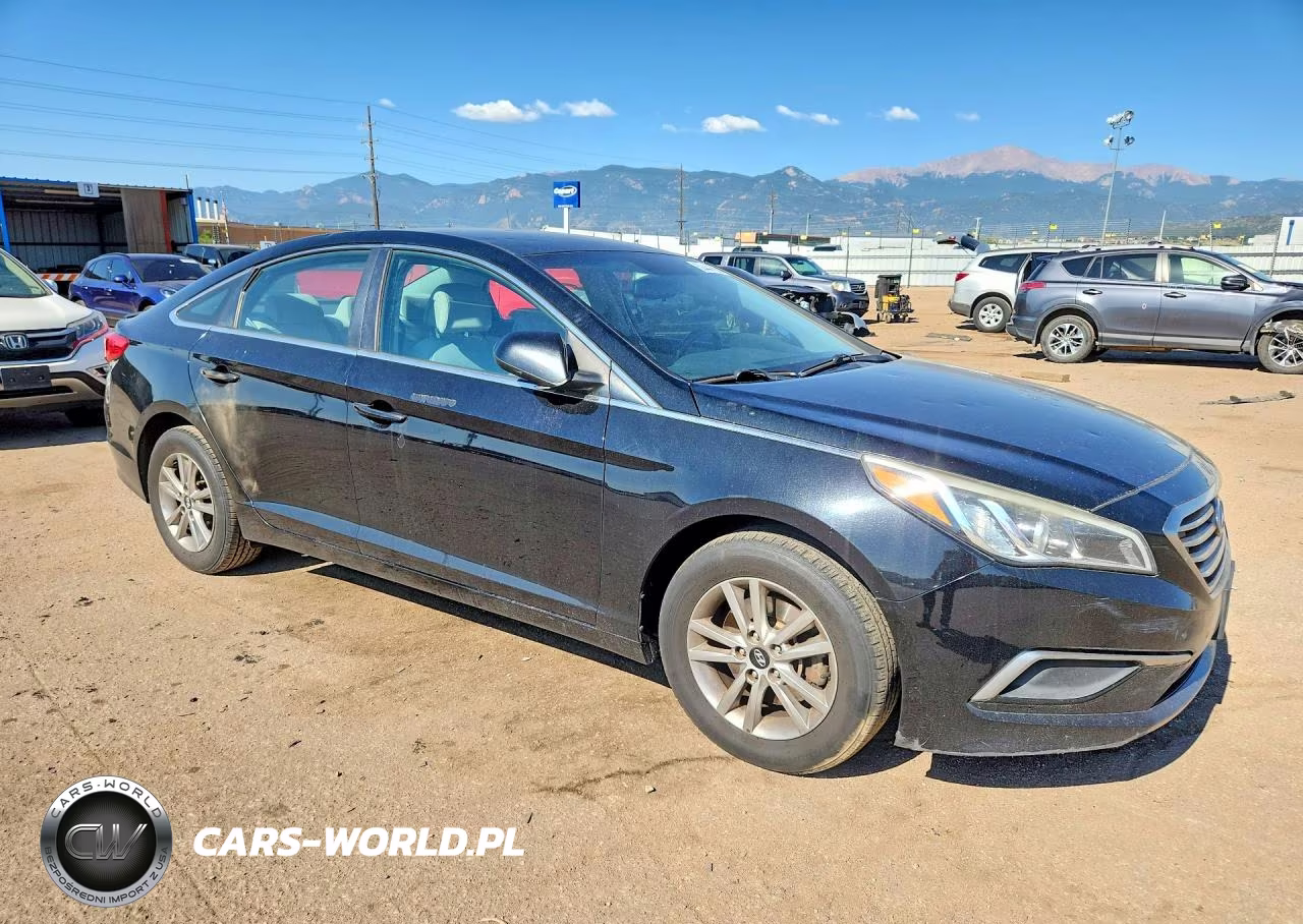 2017 Hyundai Sonata Se VIN:5NPE24AF0HH507876 - 4