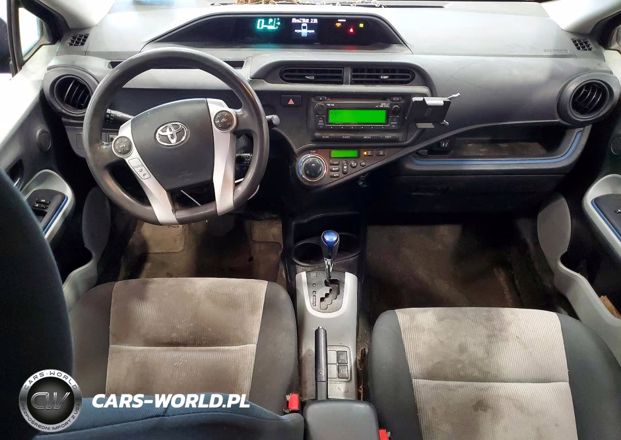 2013 Toyota Prius C Two VIN:JTDKDTB36D1554245 - 8