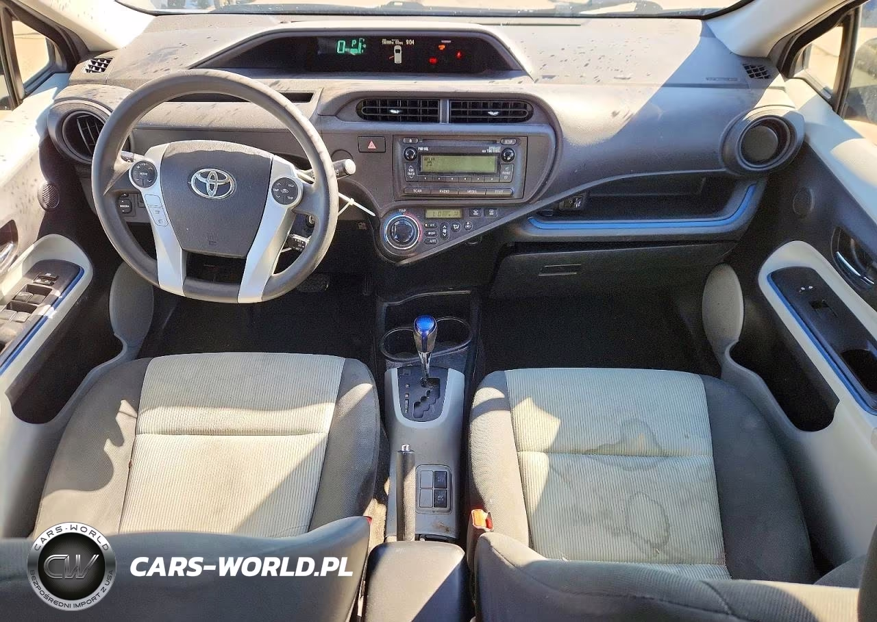 2013 Toyota Prius C Two VIN:JTDKDTB38D1548995 - 8