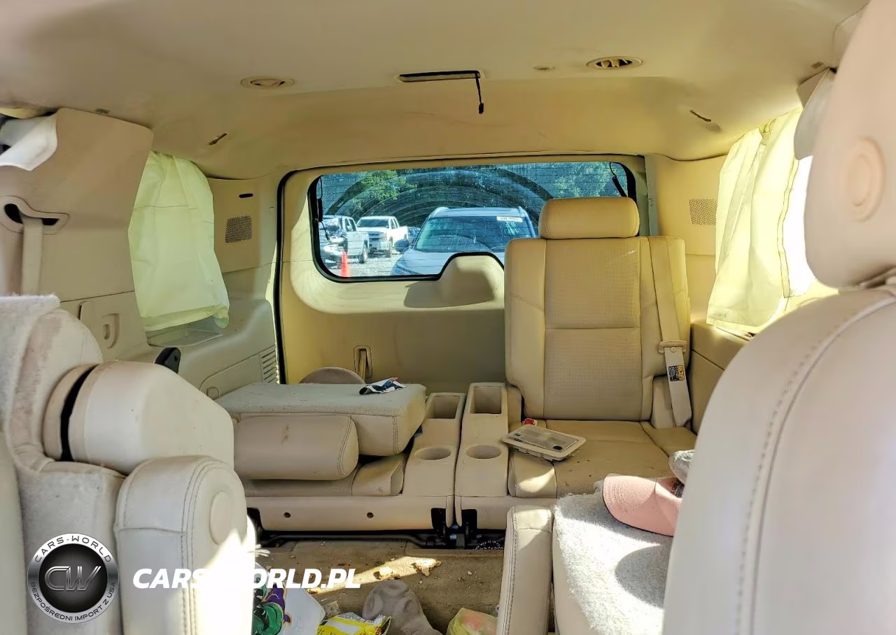 2007 Cadillac Escalade Luxury VIN:1GYFK63807R201292 - 10