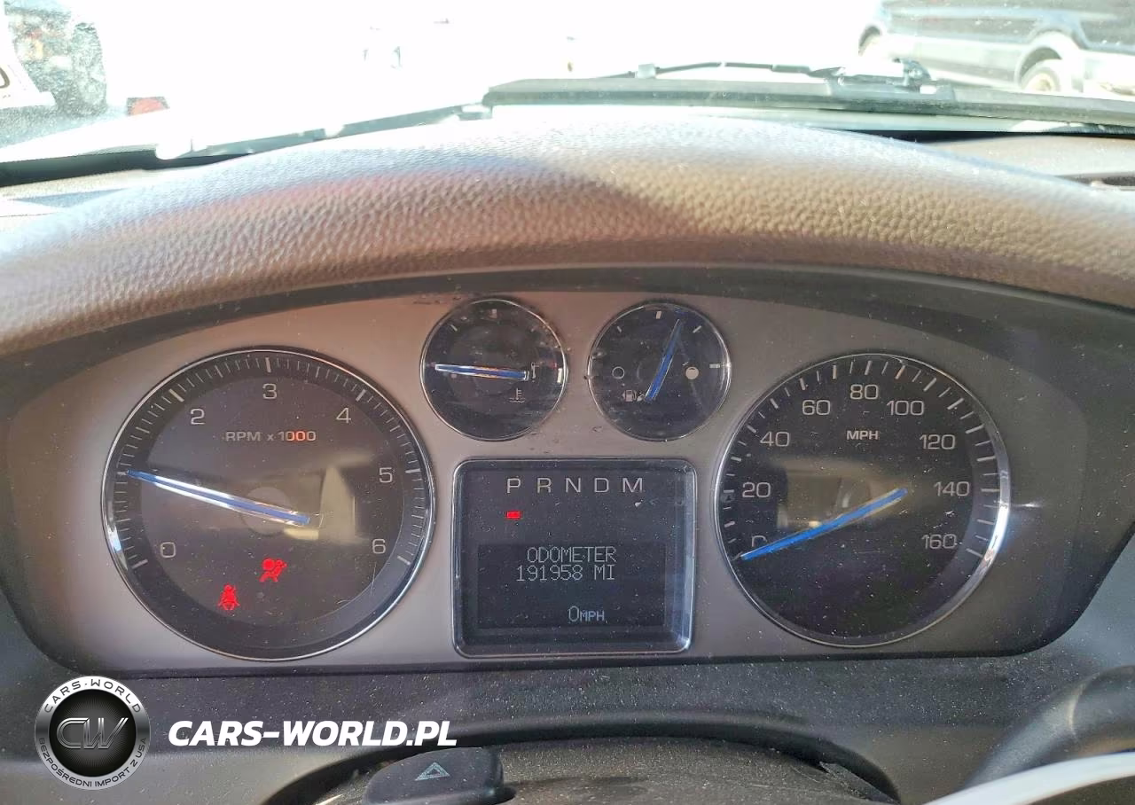 2007 Cadillac Escalade Luxury VIN:1GYFK63807R201292 - 9