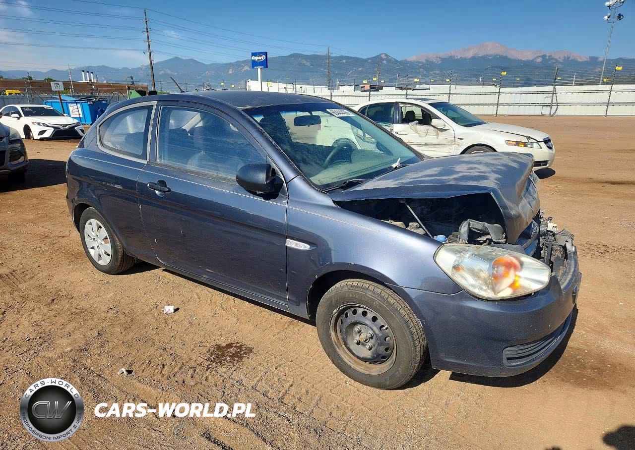 2008 Hyundai Accent Gs VIN:KMHCM36C98U060668 - 4