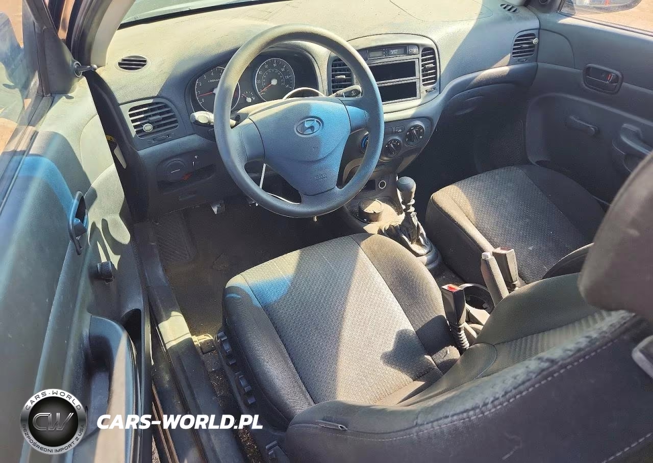 2008 Hyundai Accent Gs VIN:KMHCM36C98U060668 - 8