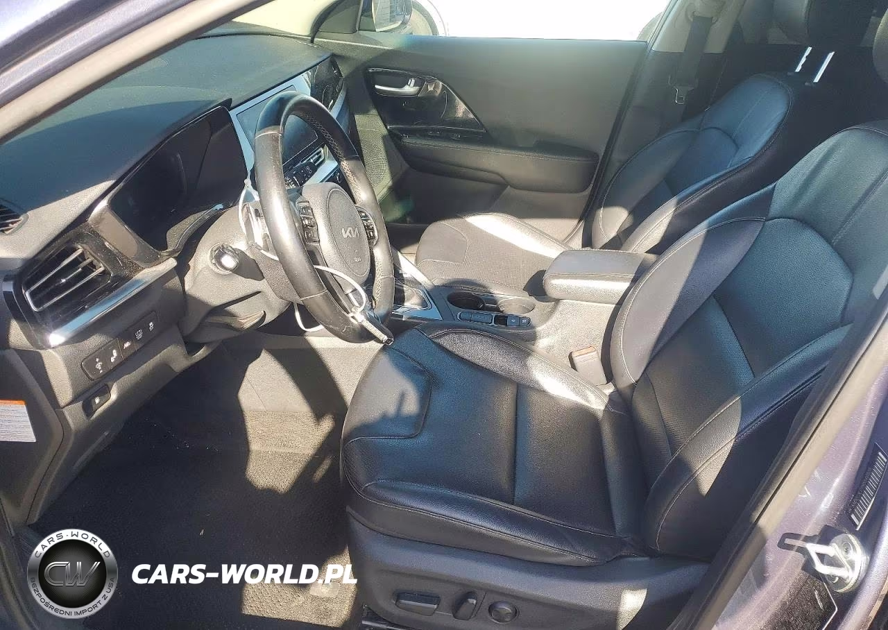 2022 Kia Niro Touring Special Edition VIN:KNDCC3LC7N5546929 - 7