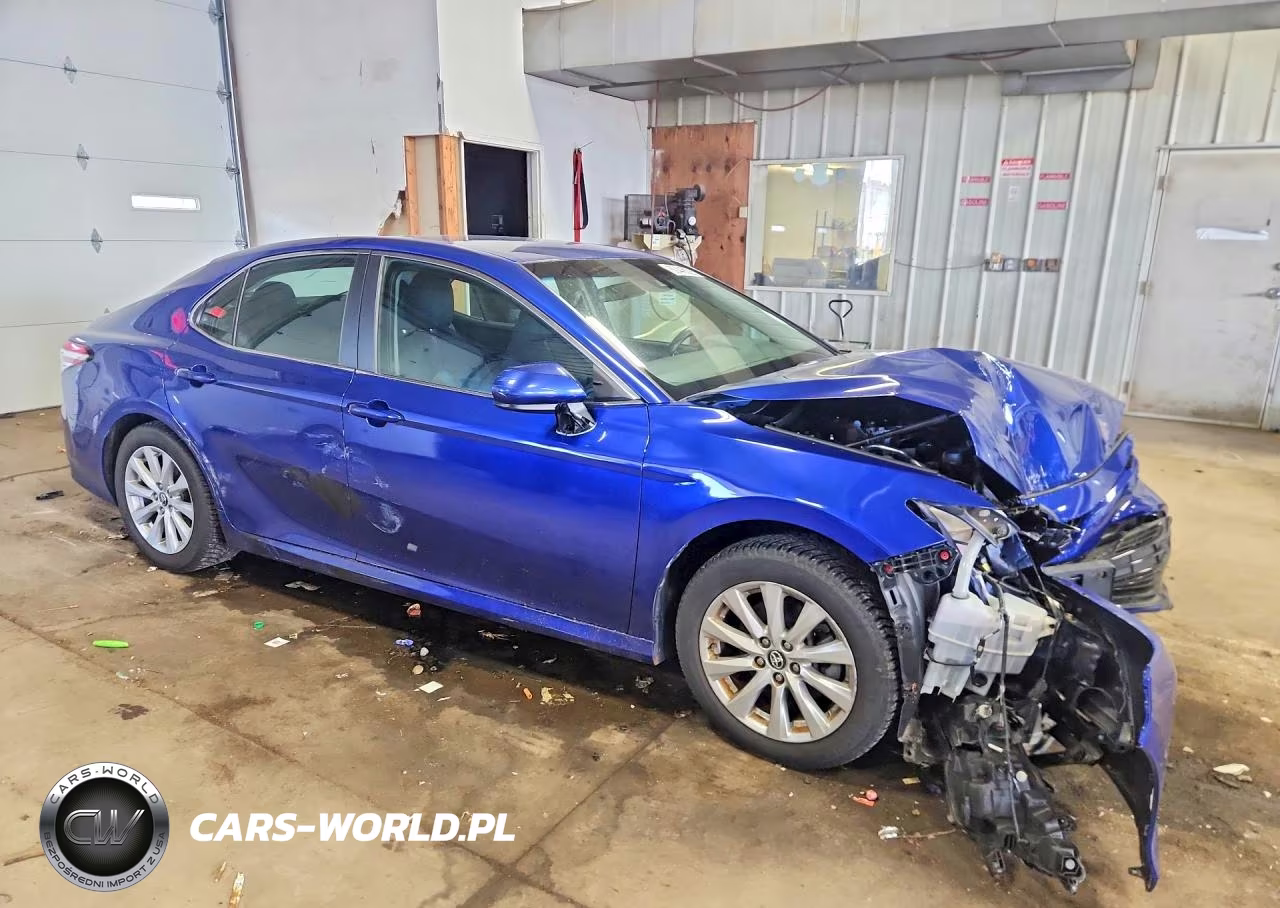 2018 Toyota Camry Le VIN:4T1B11HK1JU502216 - 4