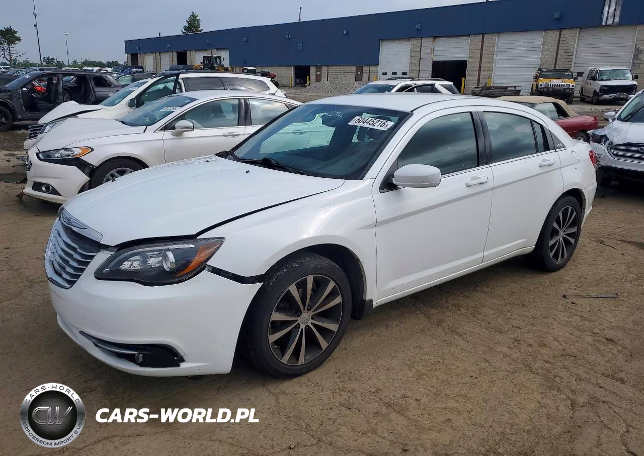 2014 Chrysler 200 Touring – zdjęcie 1 z 12