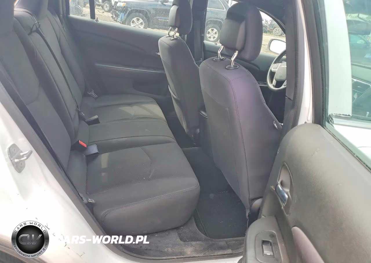 2014 Chrysler 200 Touring VIN:1C3CCBBG7EN120144 - 10