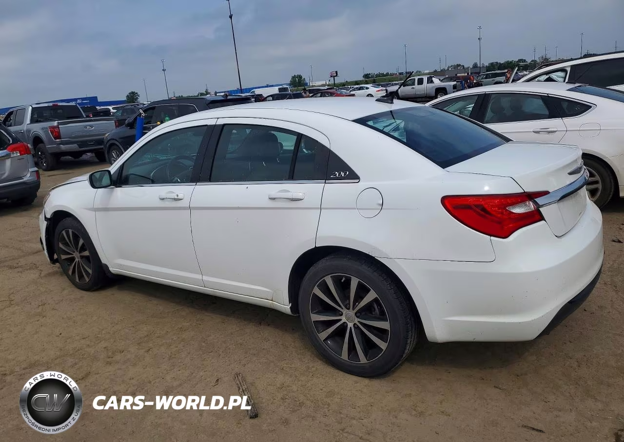 2014 Chrysler 200 Touring VIN:1C3CCBBG7EN120144 - 2