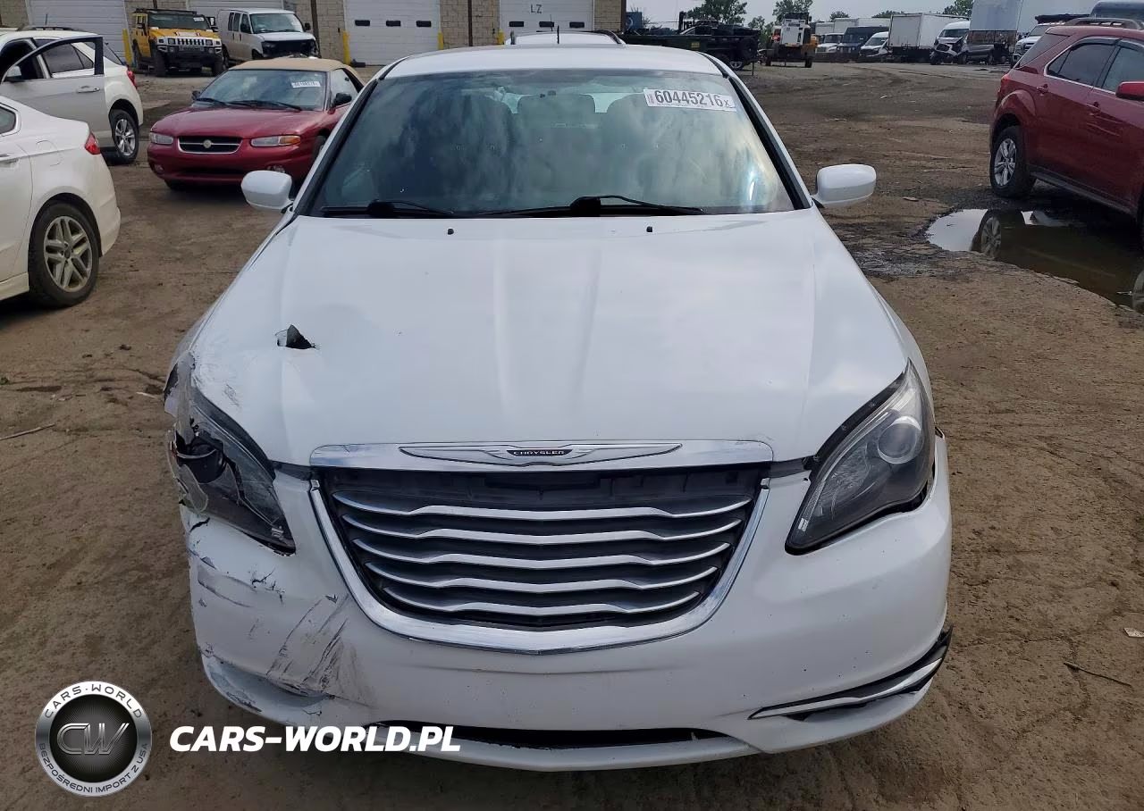 2014 Chrysler 200 Touring VIN:1C3CCBBG7EN120144 - 5