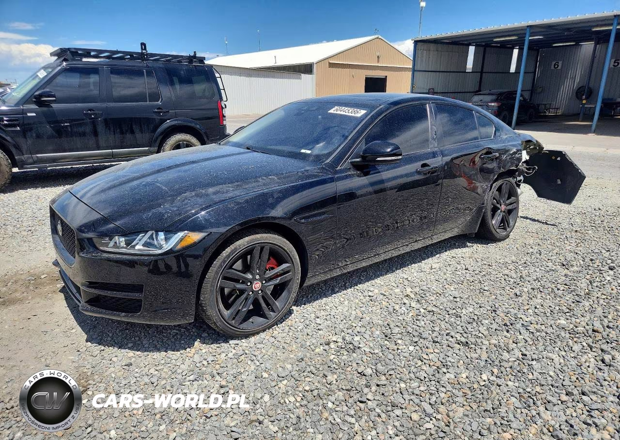 2017 Jaguar Xe Prestige – zdjęcie 1 z 12