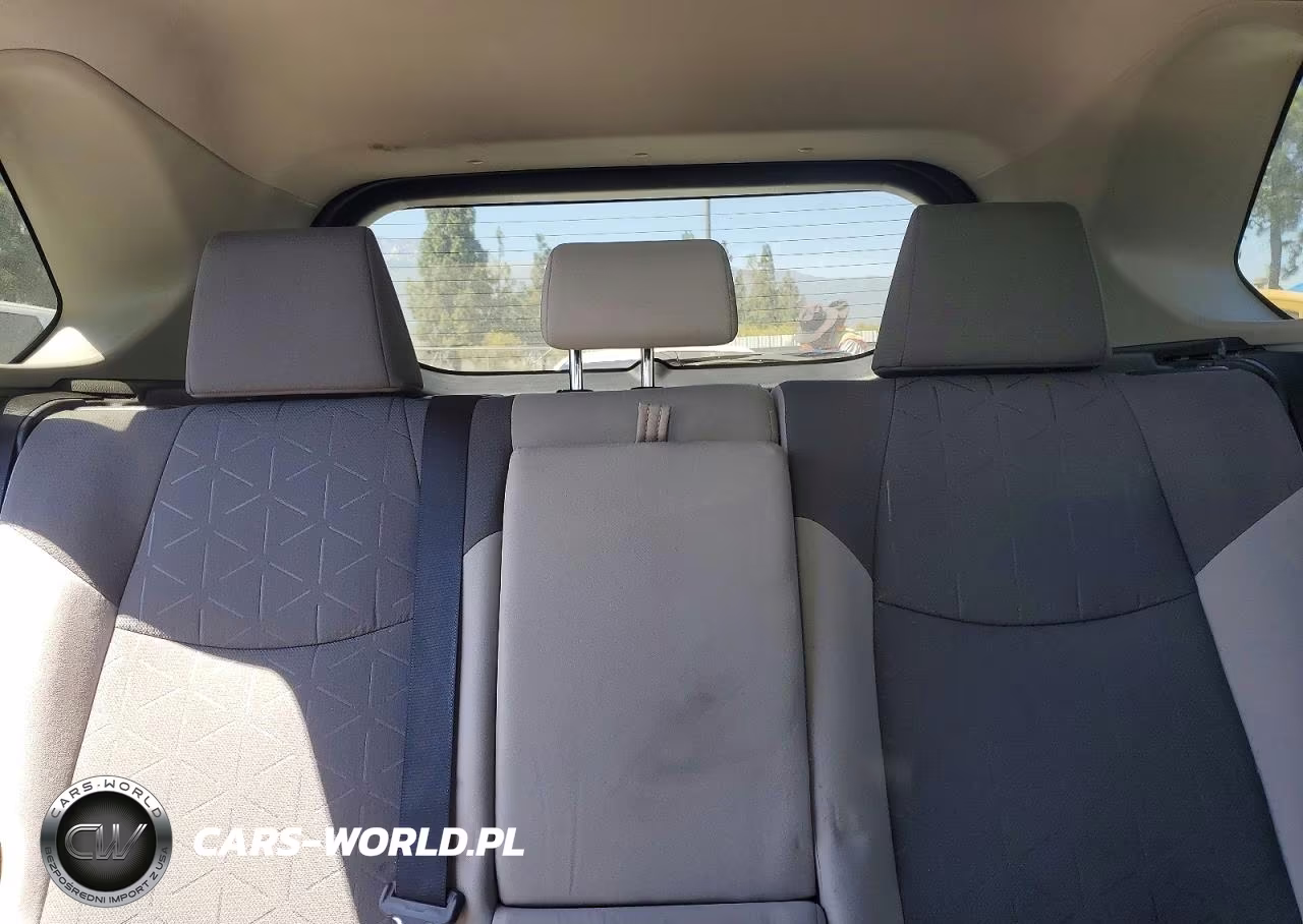 2020 Toyota Rav4 Xle VIN:2T3W1RFV2LC061995 - 10