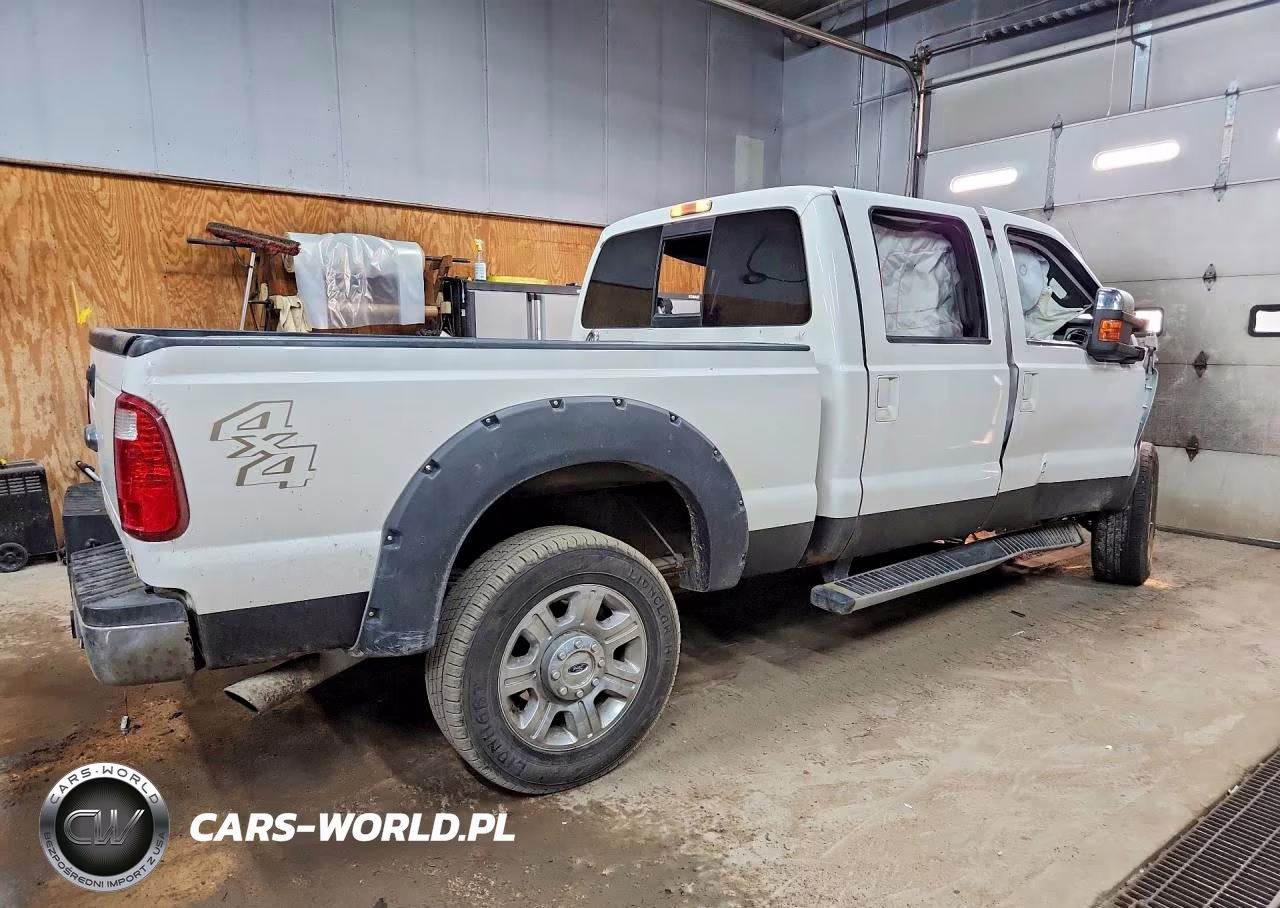 2014 Ford F250 Super Duty VIN:1FT7W2B6XEEA58363 - 3