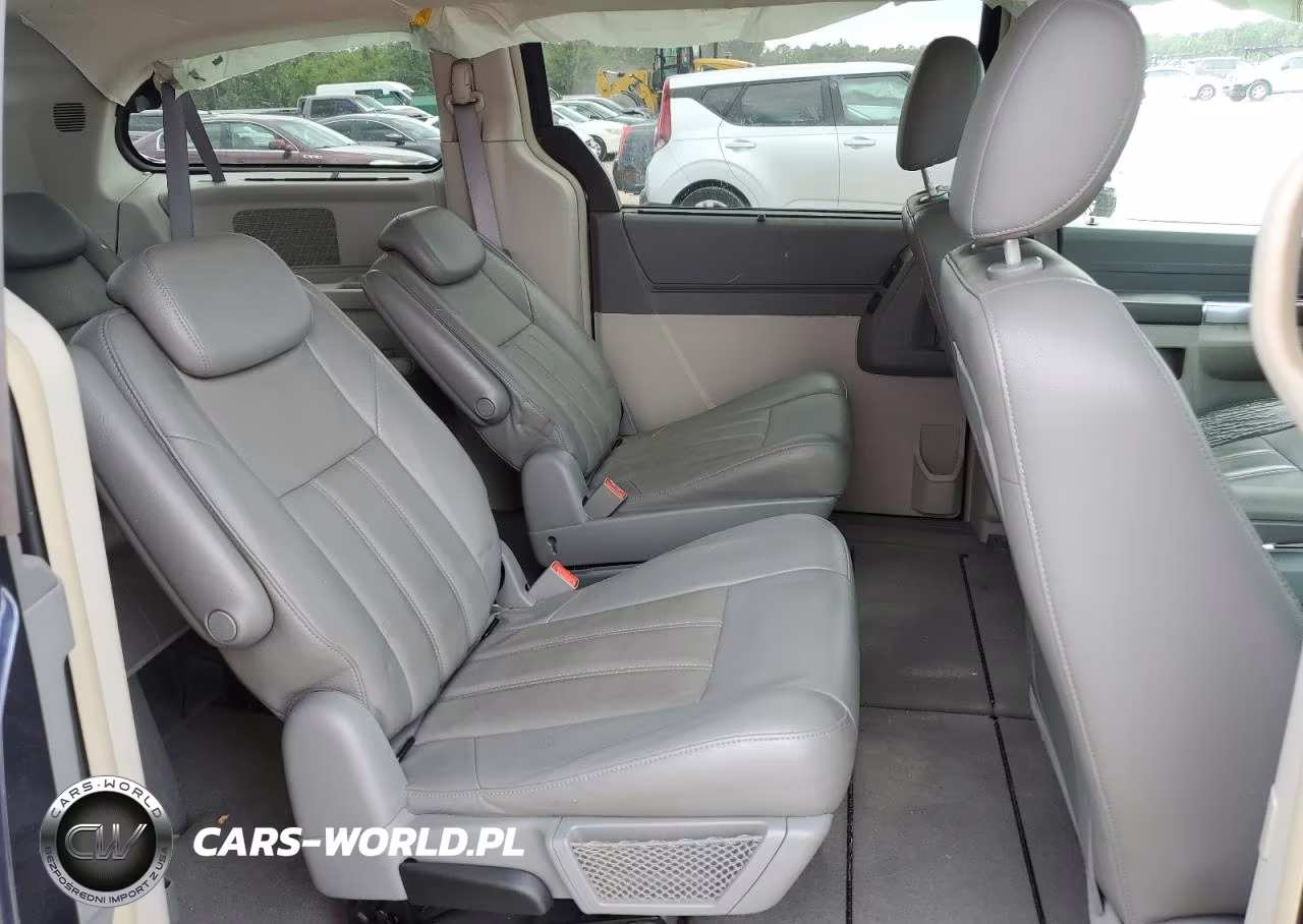 2008 Chrysler Town & Country Touring VIN:2A8HR54P08R714024 - 11
