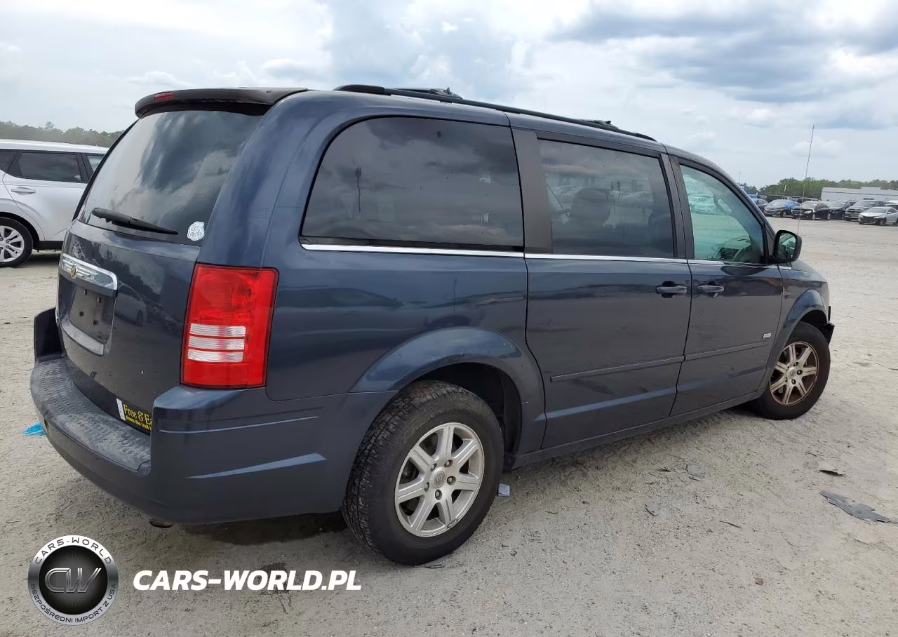 2008 Chrysler Town & Country Touring VIN:2A8HR54P08R714024 - 3