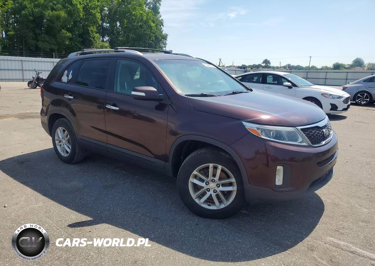 2014 Kia Sorento Lx VIN:5XYKT3A67EG479121 - 4