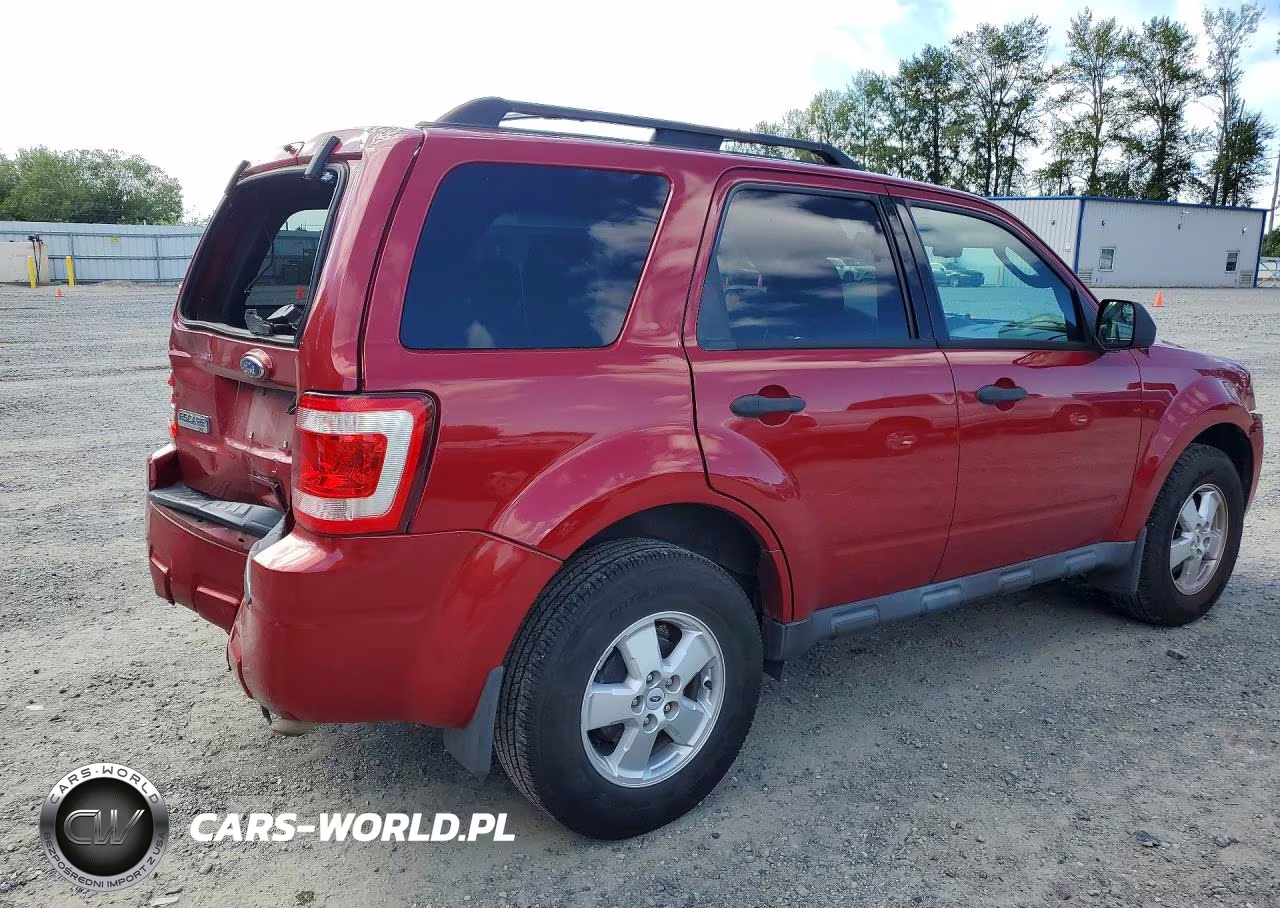 2010 Ford Escape Xlt VIN:1FMCU0D78AKA40496 - 3