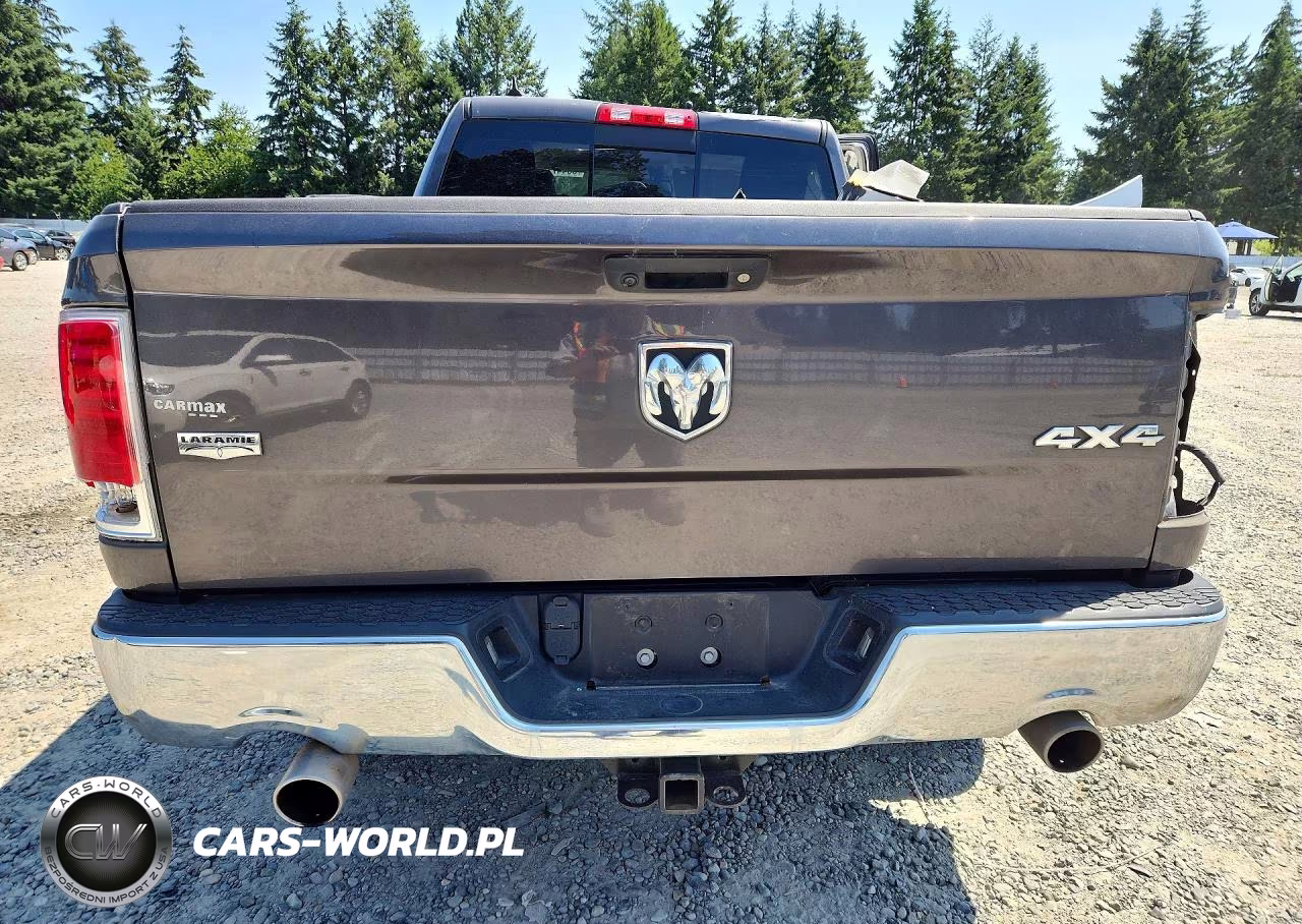 2017 Ram 1500 Laramie VIN:1C6RR7VT5HS774518 - 6