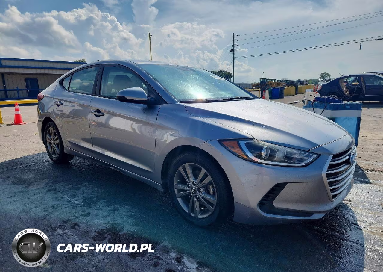 2017 Hyundai Elantra Se VIN:5NPD84LF0HH052387 - 4