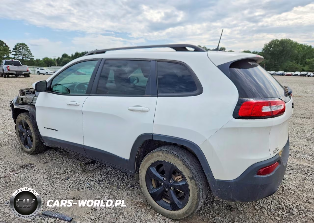 2018 Jeep Cherokee Latitude VIN:1C4PJLCB5JD542487 - 2