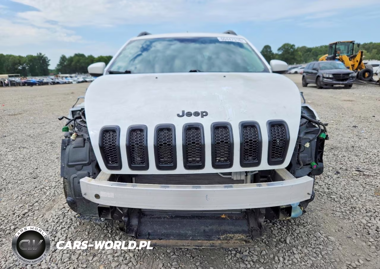 2018 Jeep Cherokee Latitude VIN:1C4PJLCB5JD542487 - 5