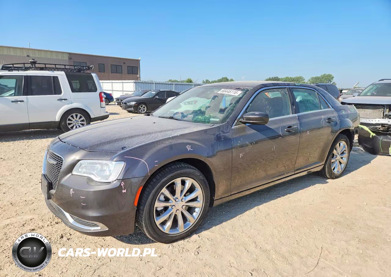 2017 Chrysler 300 Limited