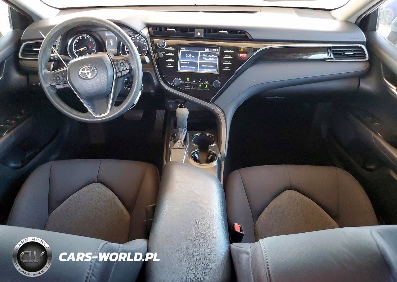 2019 Toyota Camry Le VIN:4T1B11HK5KU762619 - 8