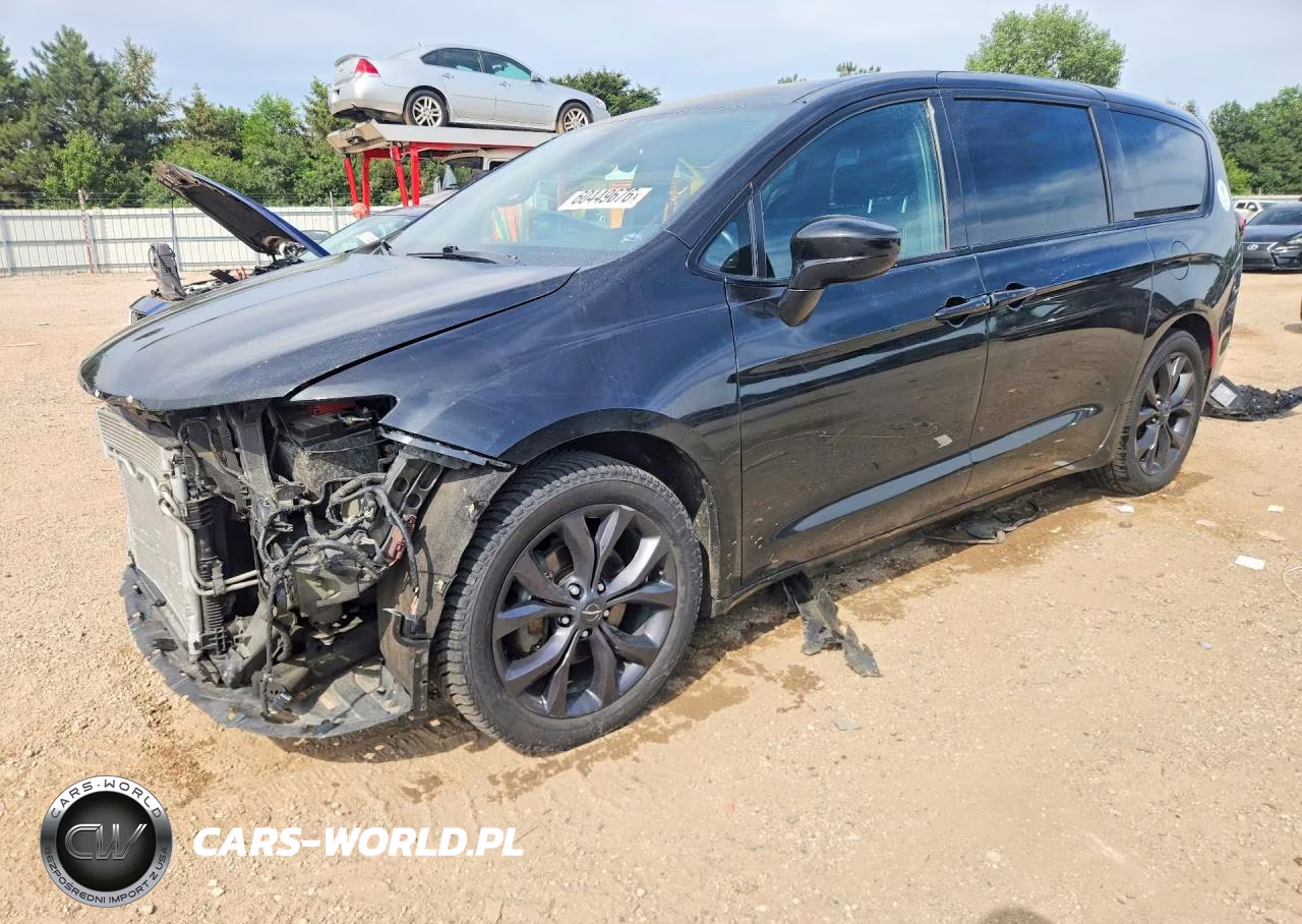 2019 Chrysler Pacifica Touring Plus