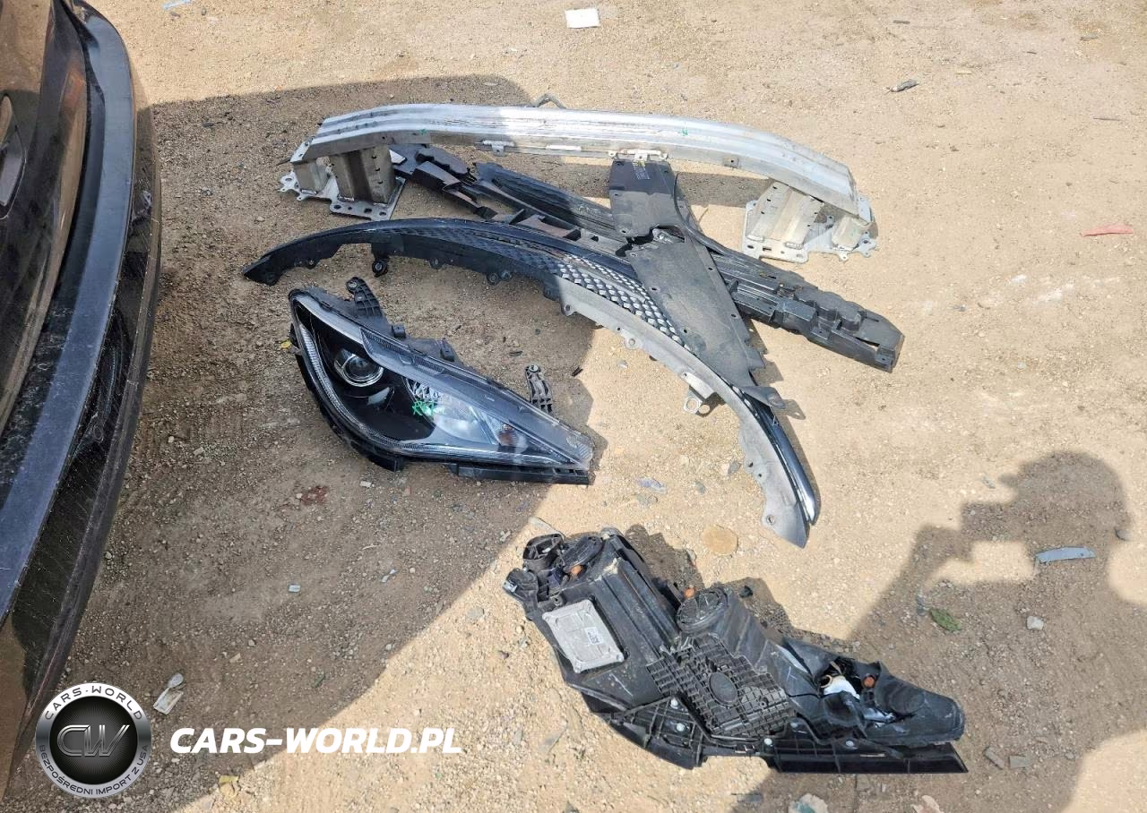 2019 Chrysler Pacifica Touring Plus VIN:2C4RC1FGXKR742035 - 13
