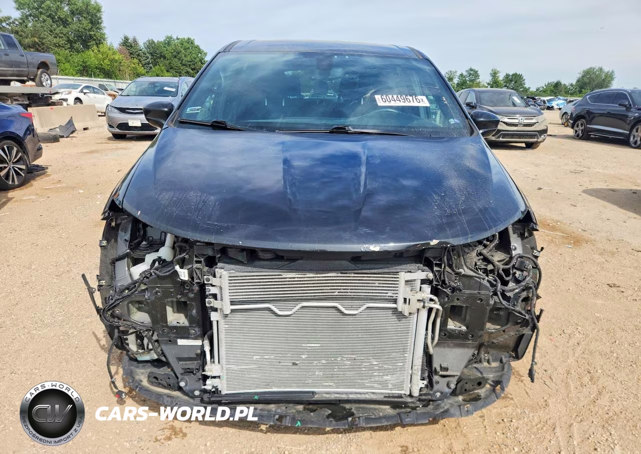 2019 Chrysler Pacifica Touring Plus VIN:2C4RC1FGXKR742035 - 5