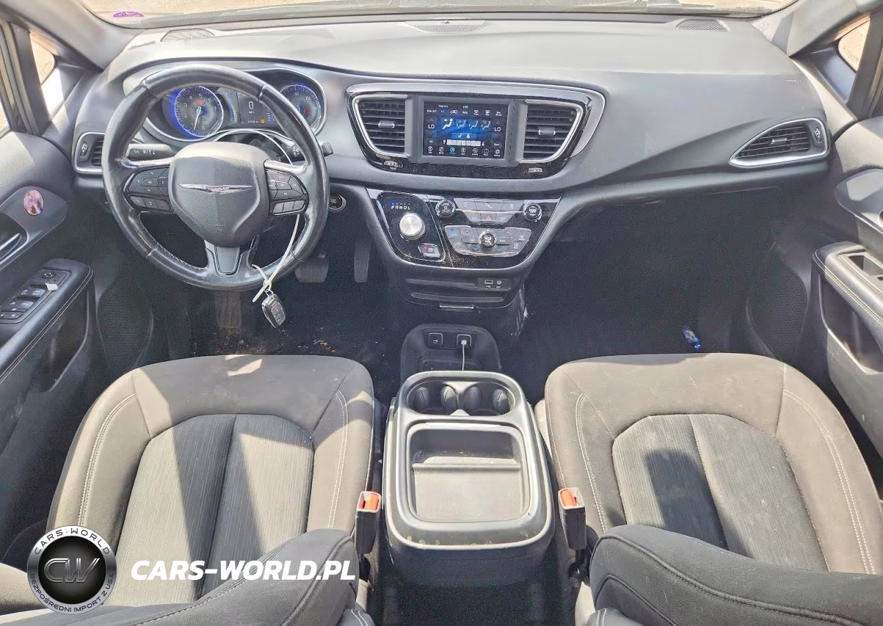 2019 Chrysler Pacifica Touring Plus VIN:2C4RC1FGXKR742035 - 8