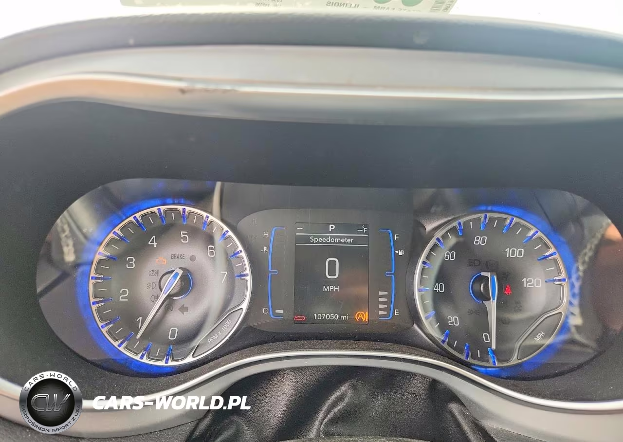 2019 Chrysler Pacifica Touring Plus VIN:2C4RC1FGXKR742035 - 9
