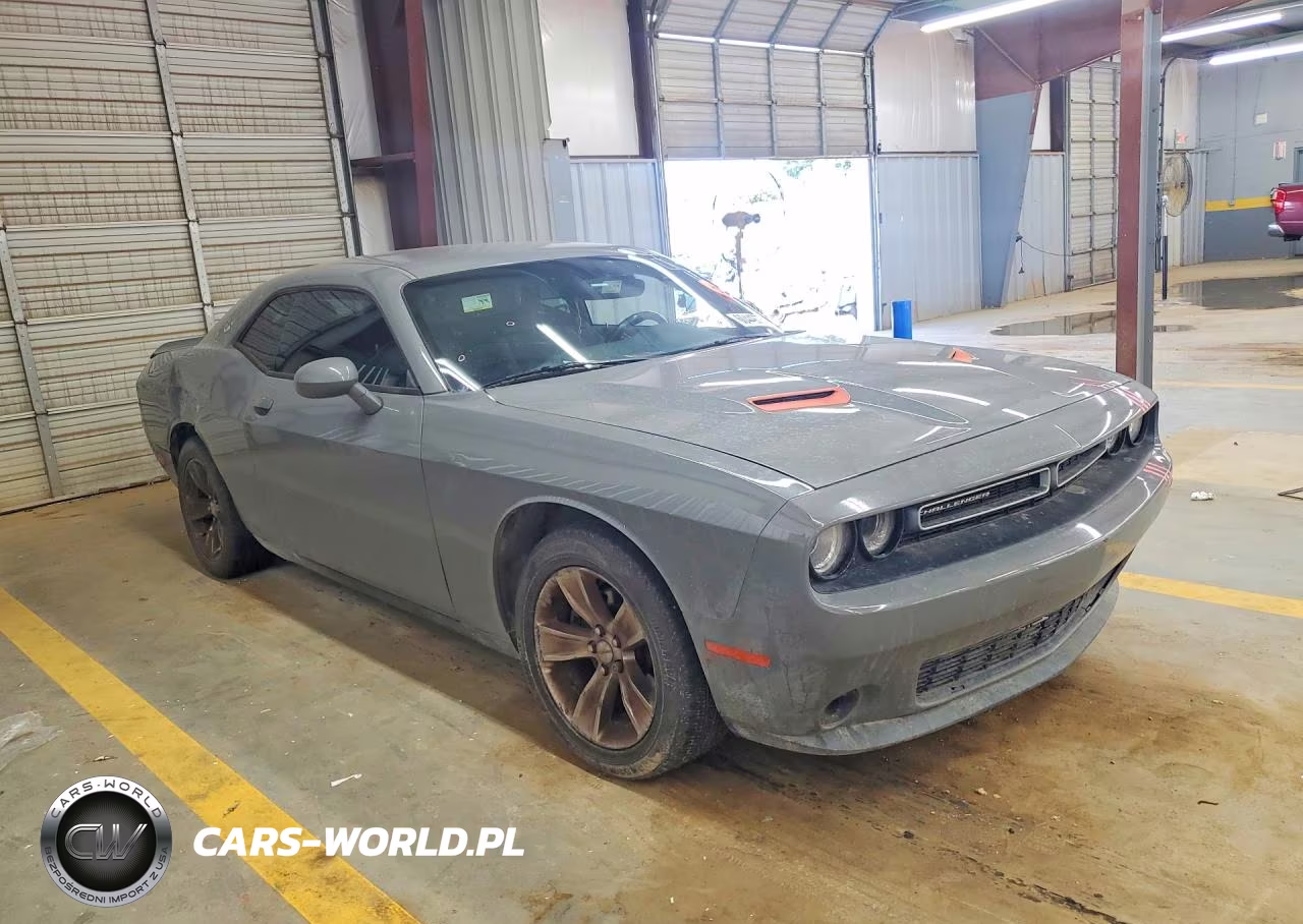 2019 Dodge Challenger Sxt VIN:2C3CDZAG8KH668892 - 4