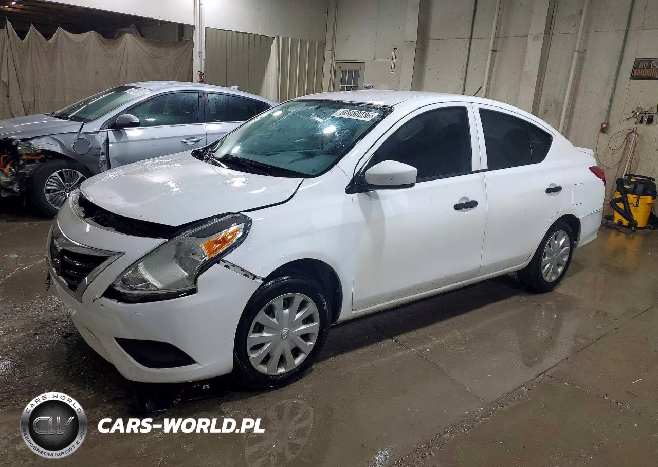 2017 Nissan Versa 1.6 S Plus – zdjęcie 1 z 13