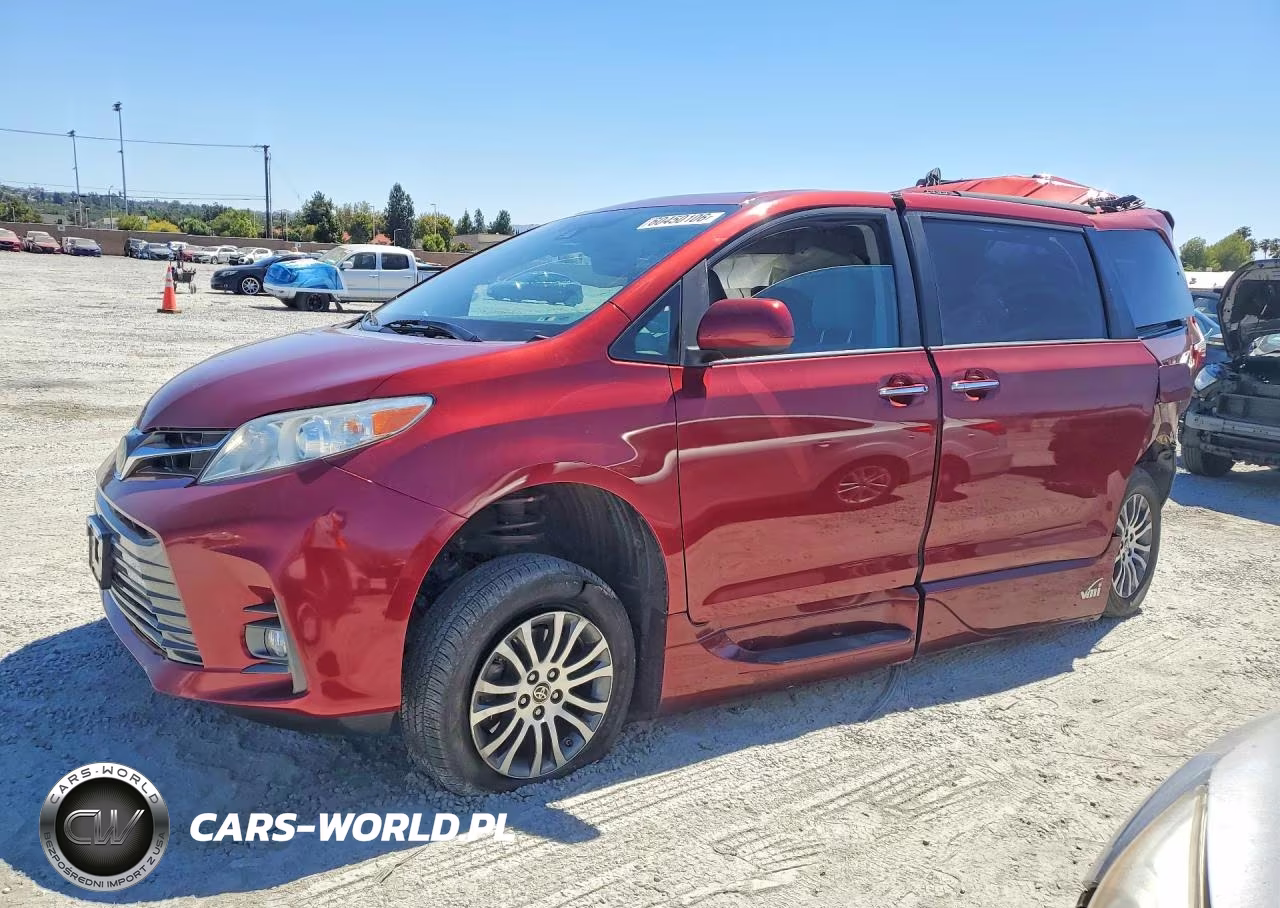 2020 Toyota Sienna Xle 8-Passenger