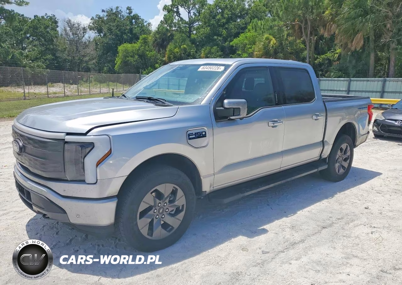 2024 Ford F150 Lightning Lariat – zdjęcie 1 z 13