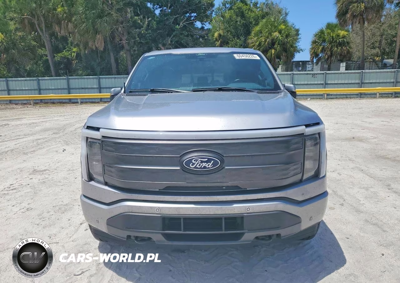 2024 Ford F150 Lightning Lariat VIN:1FT6W5L73RWG27526 - 5