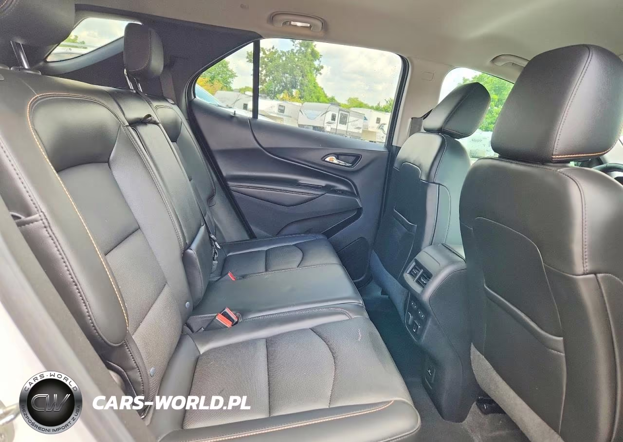 2018 Chevrolet Equinox Premier VIN:2GNAXVEV4J6285626 - 11