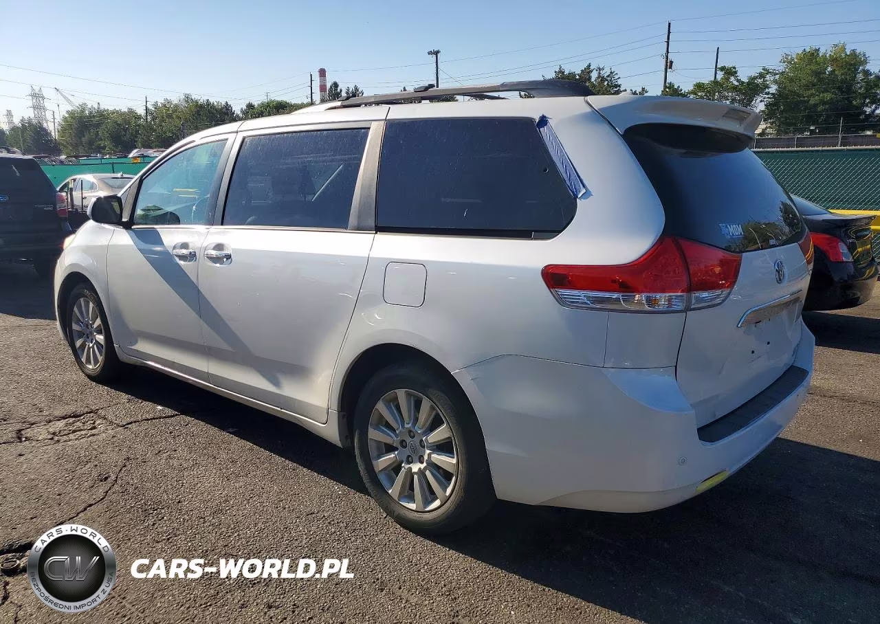 2012 Toyota Sienna Xle VIN:5TDDK3DC4CS030704 - 2
