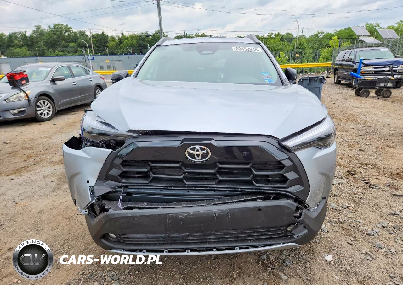 2026 Toyota Corolla Cross Xle VIN:7MUDAABG5TV187337 - 5