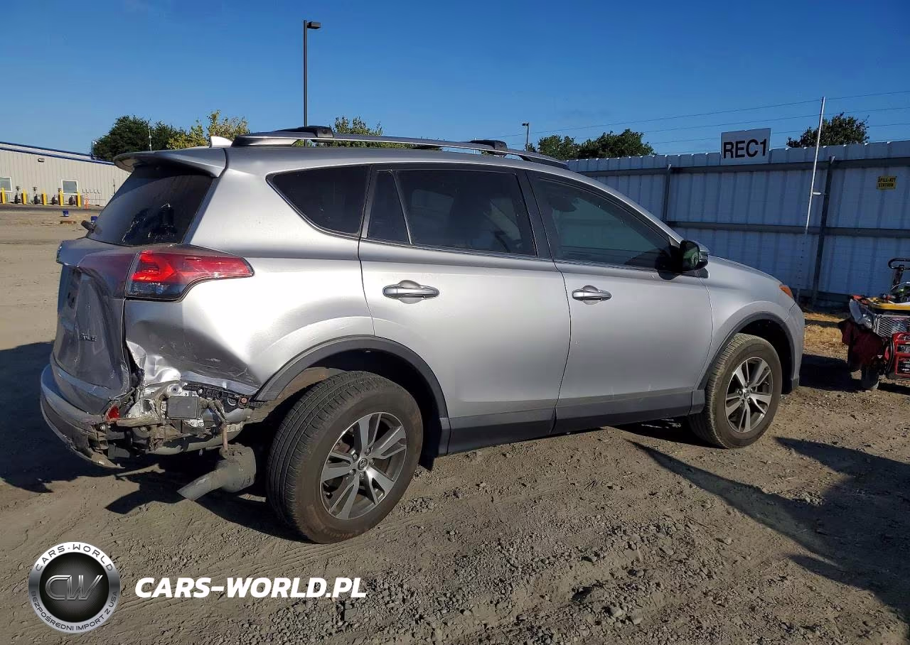 2018 Toyota Rav4 Xle VIN:JTMWFREV6JJ200300 - 3