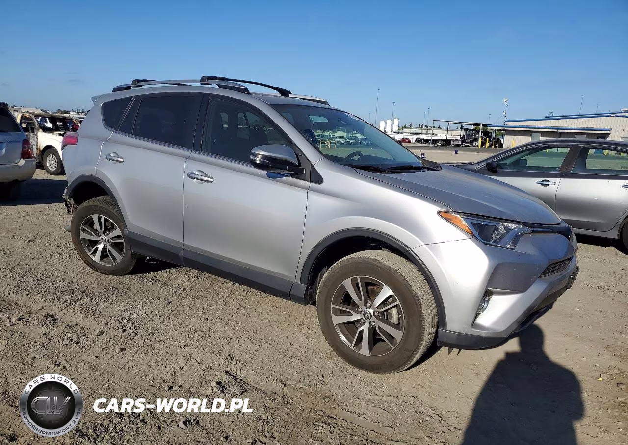 2018 Toyota Rav4 Xle VIN:JTMWFREV6JJ200300 - 4