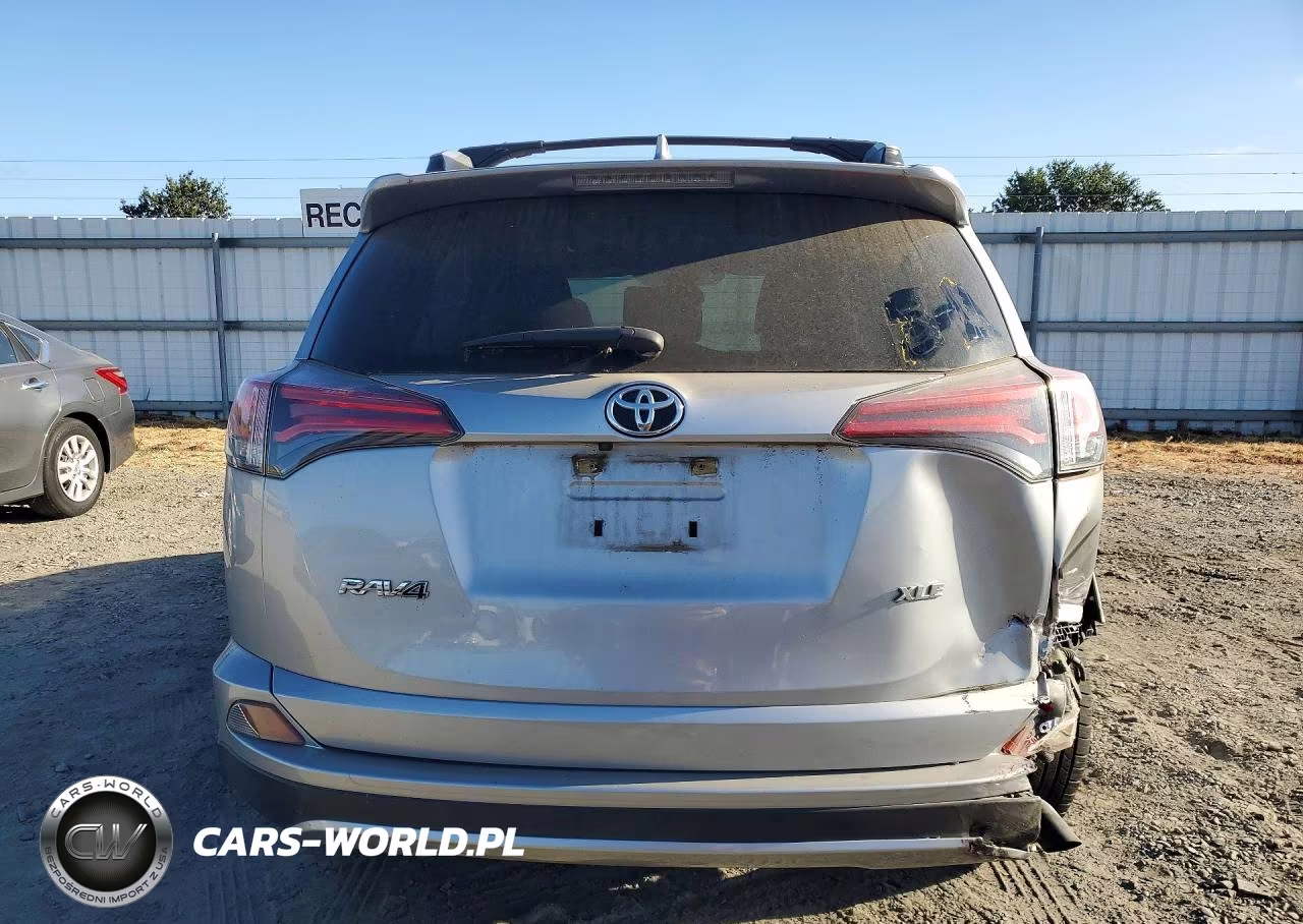 2018 Toyota Rav4 Xle VIN:JTMWFREV6JJ200300 - 6