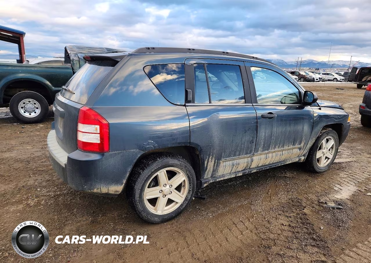 2008 Jeep Compass Sport VIN:1J8FF47W88D634163 - 3