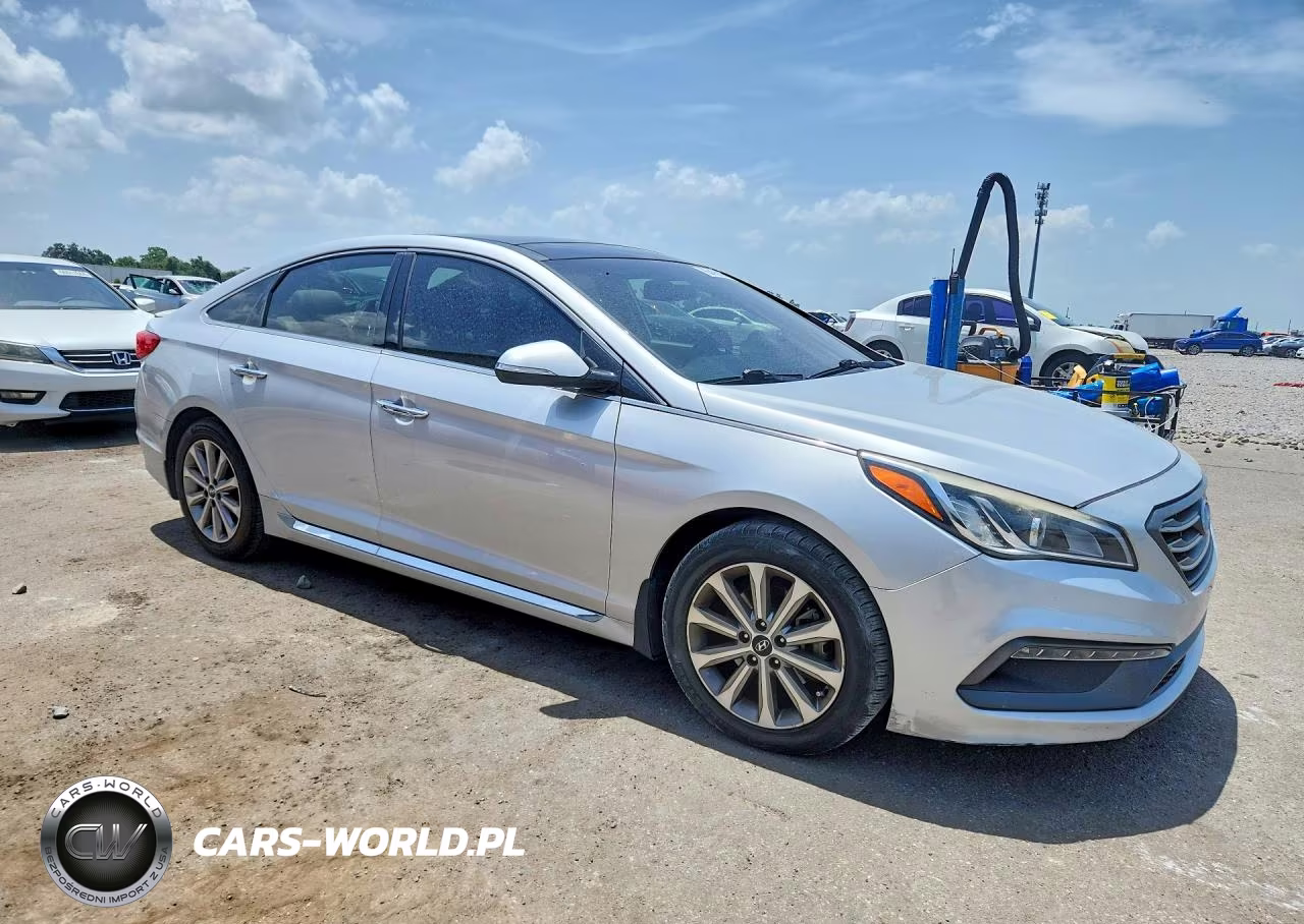 2016 Hyundai Sonata Limited VIN:5NPE34AF3GH283496 - 4