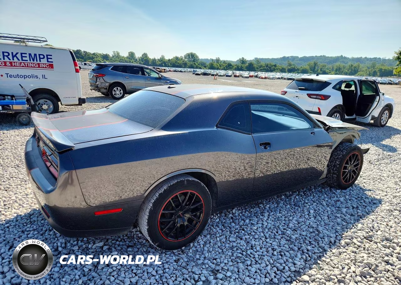 2018 Dodge Challenger Sxt VIN:2C3CDZAG9JH321943 - 3