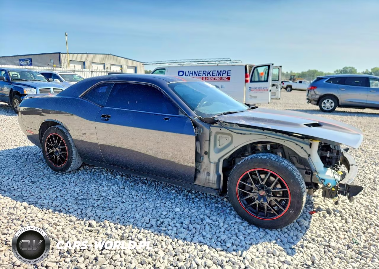 2018 Dodge Challenger Sxt VIN:2C3CDZAG9JH321943 - 4