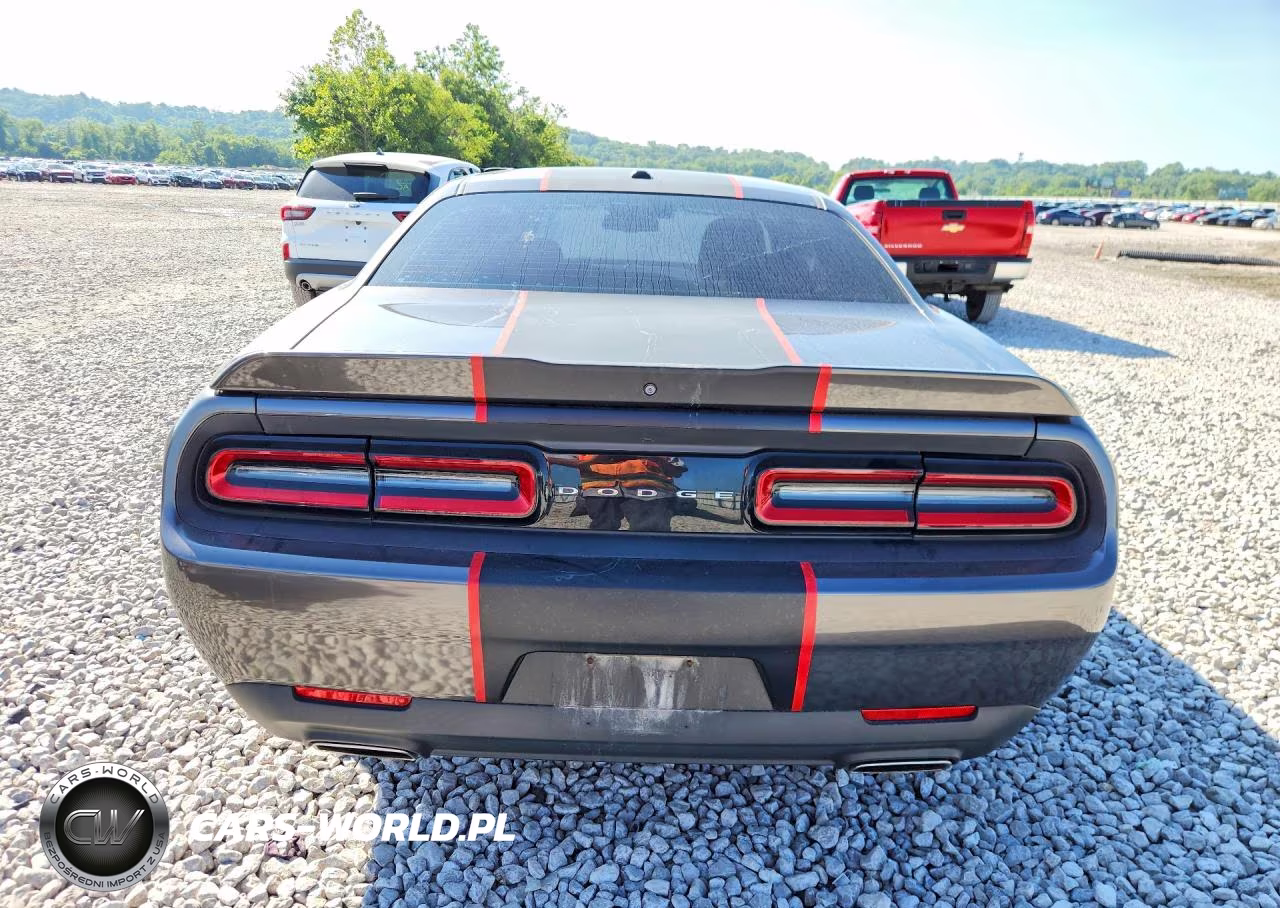 2018 Dodge Challenger Sxt VIN:2C3CDZAG9JH321943 - 6